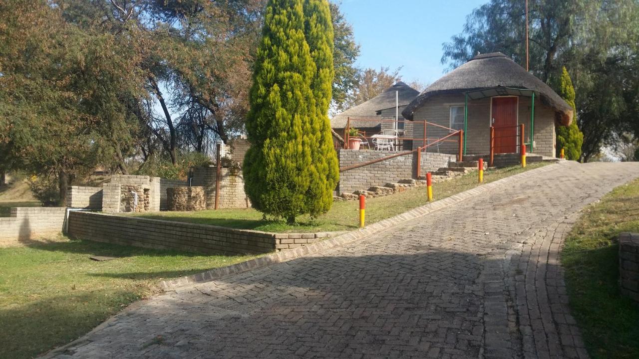 Arendsnes Hotel Vanderbijlpark Exterior photo