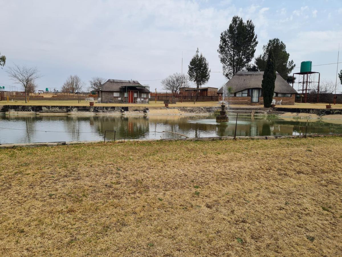 Arendsnes Hotel Vanderbijlpark Exterior photo